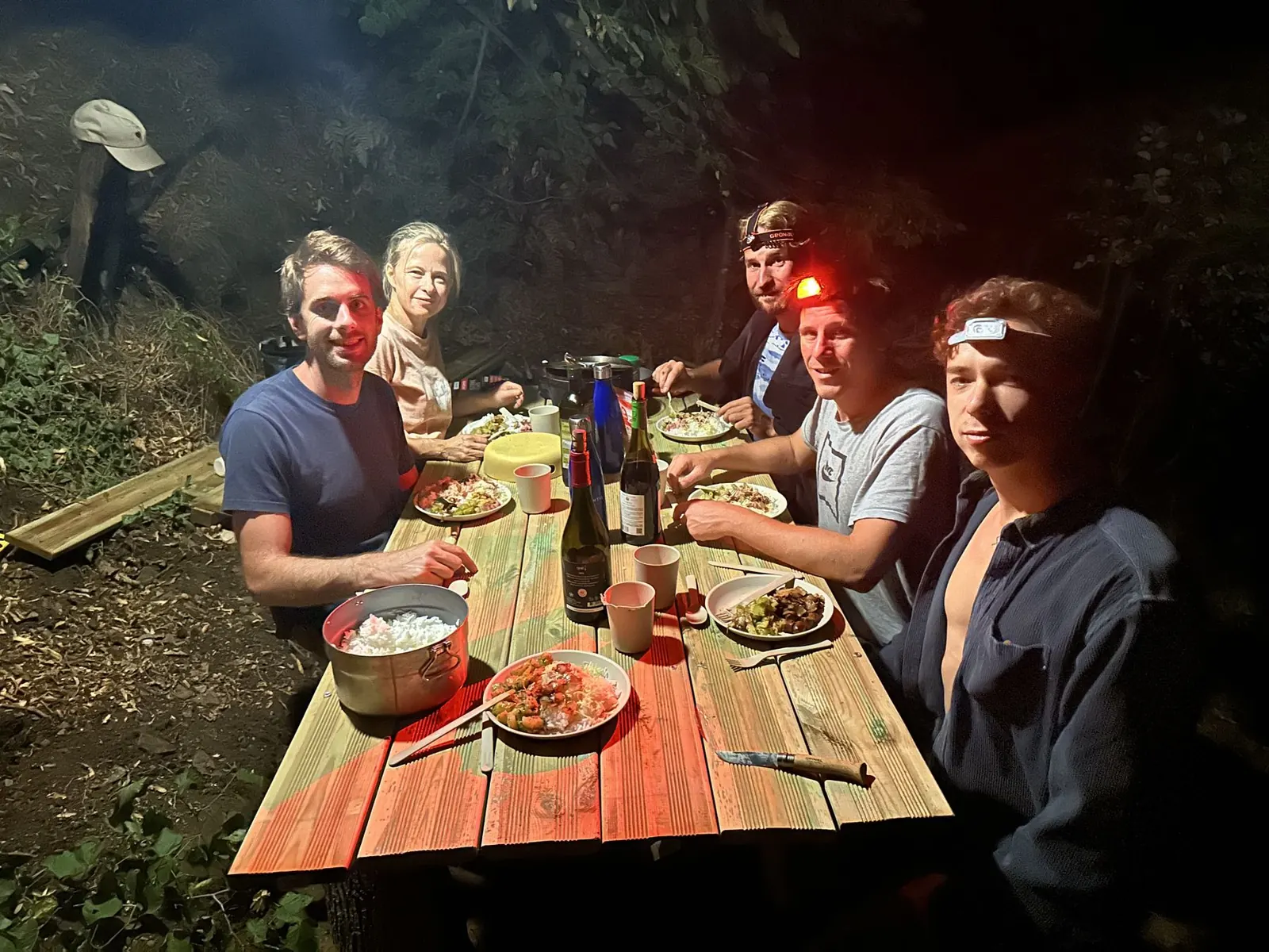 Repas communautaire — Wake Up Village